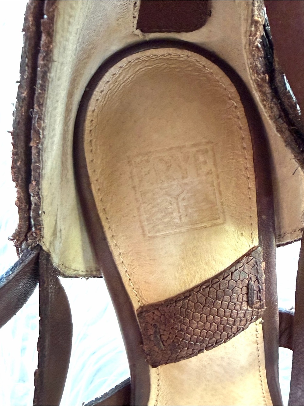 Frye Mika Embossed Leather Strappy Heel gladiator-style Sandals size 9 - Picture 11 of 13